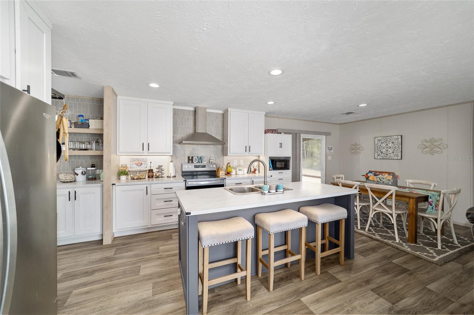 LAKE TROPICANA RANCHETTES - Residential