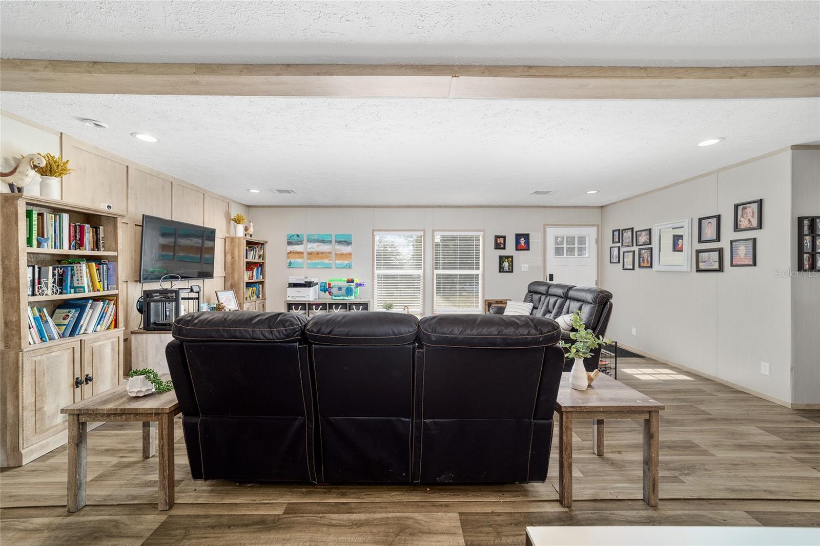 LAKE TROPICANA RANCHETTES - Residential