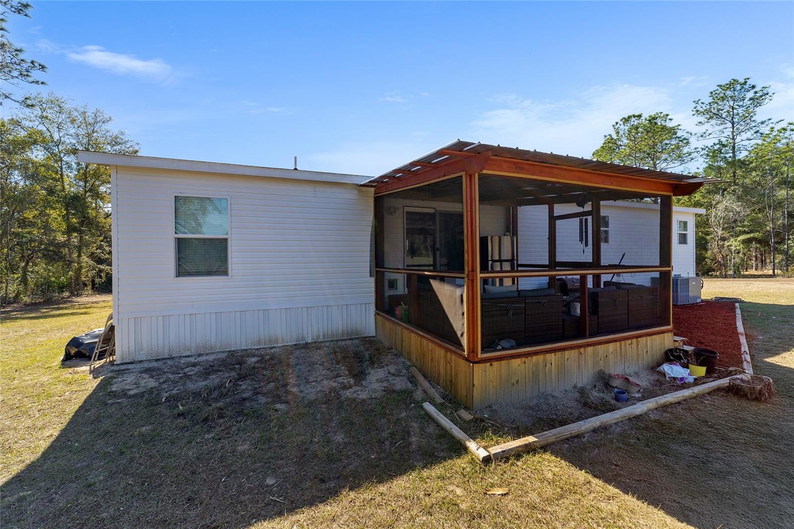 LAKE TROPICANA RANCHETTES - Residential