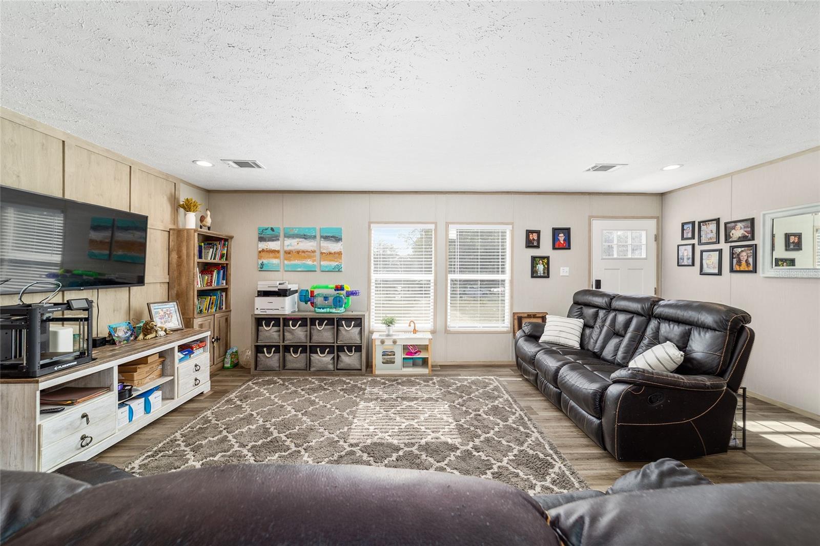 LAKE TROPICANA RANCHETTES - Residential