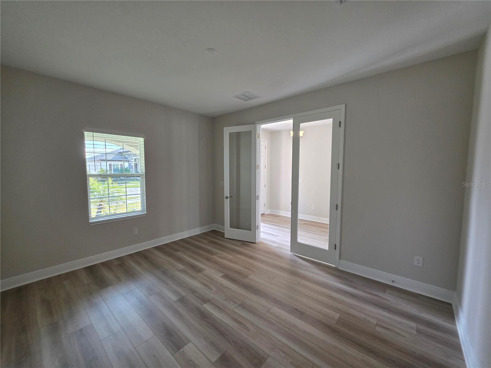 HINTON HAWKSTONE PH 2A 2B2 - Residential Lease