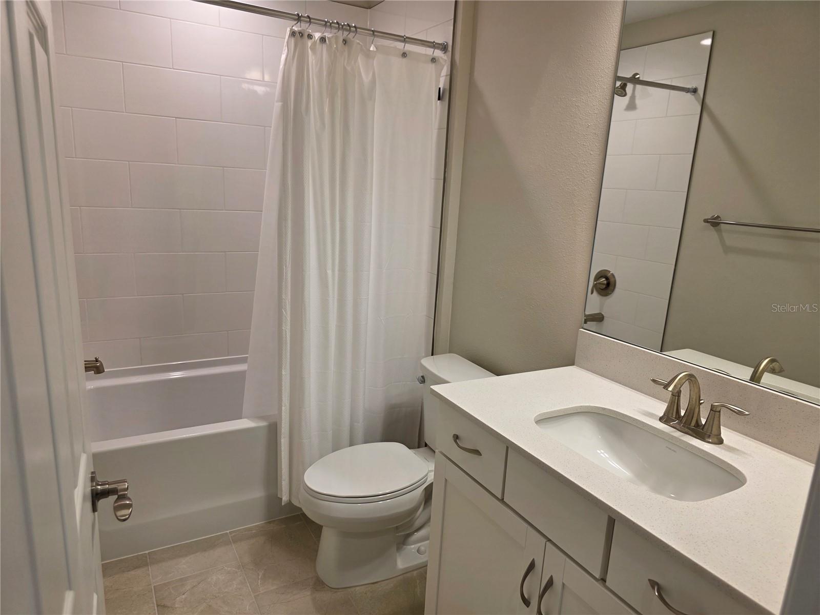 HINTON HAWKSTONE PH 2A 2B2 - Residential Lease