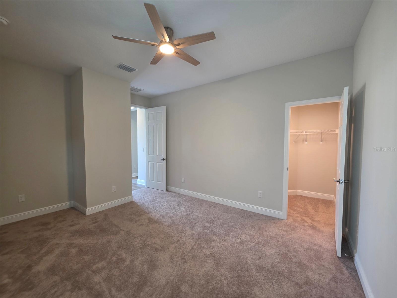 HINTON HAWKSTONE PH 2A 2B2 - Residential Lease