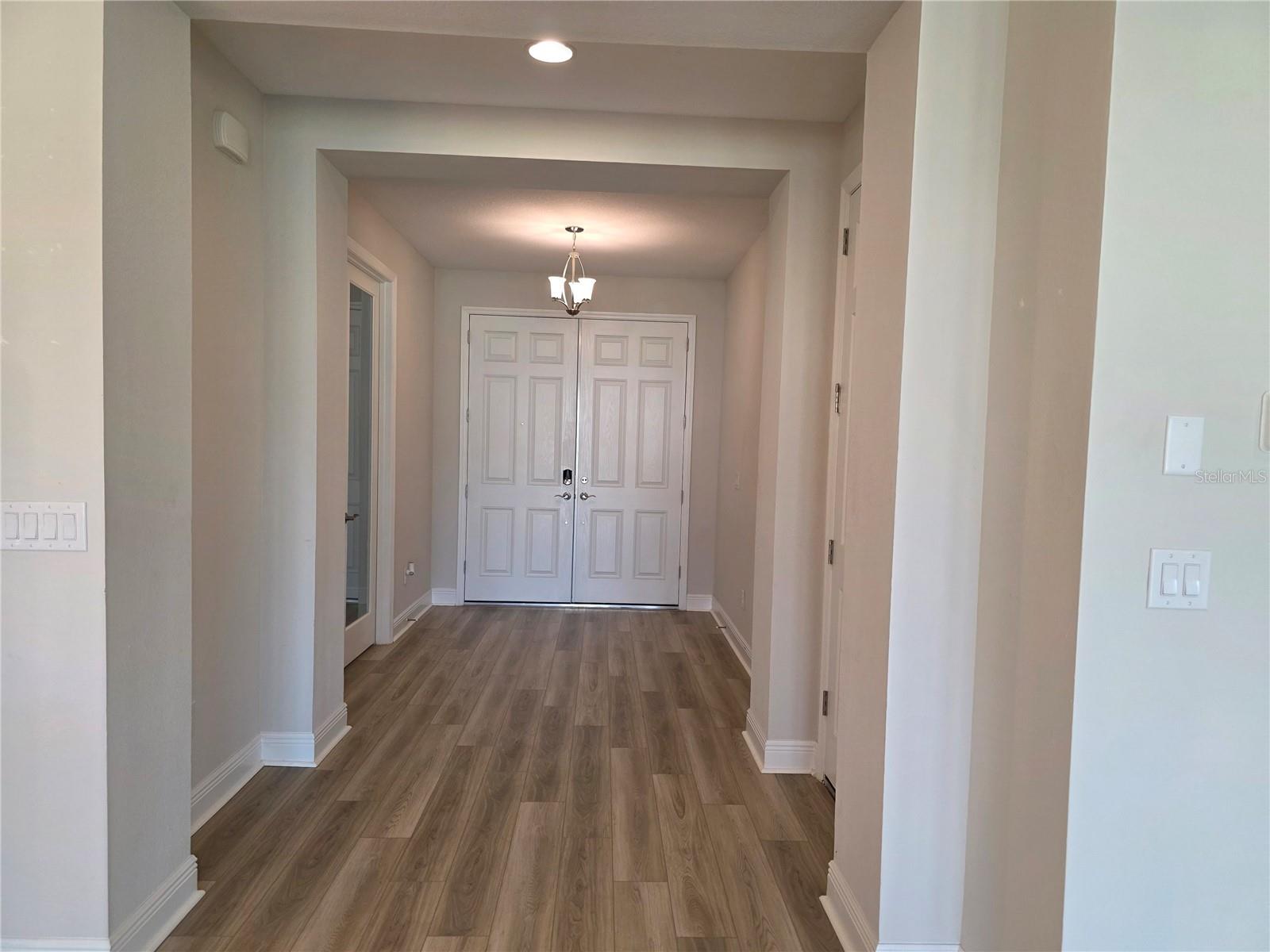 HINTON HAWKSTONE PH 2A 2B2 - Residential Lease