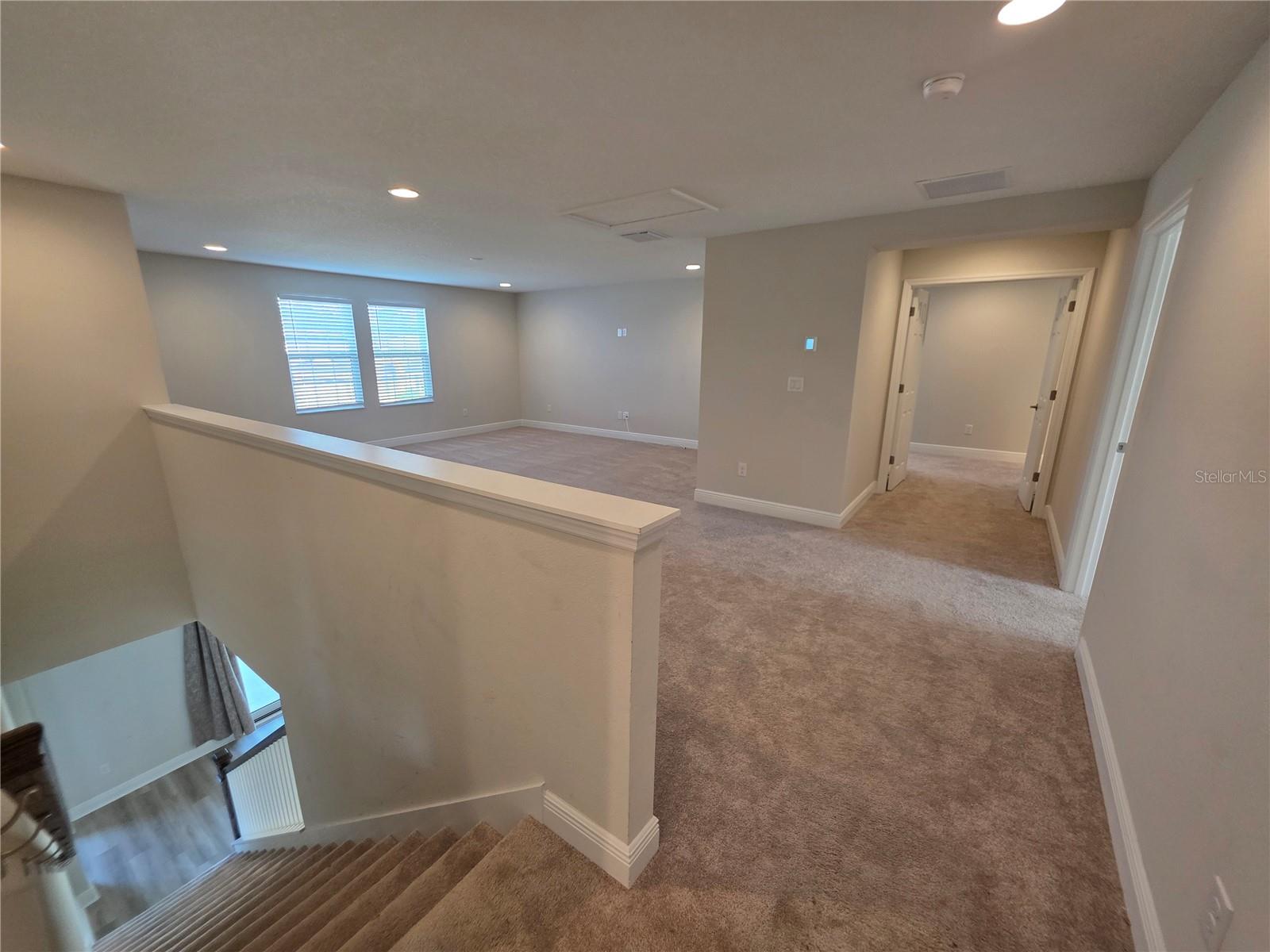 HINTON HAWKSTONE PH 2A 2B2 - Residential Lease