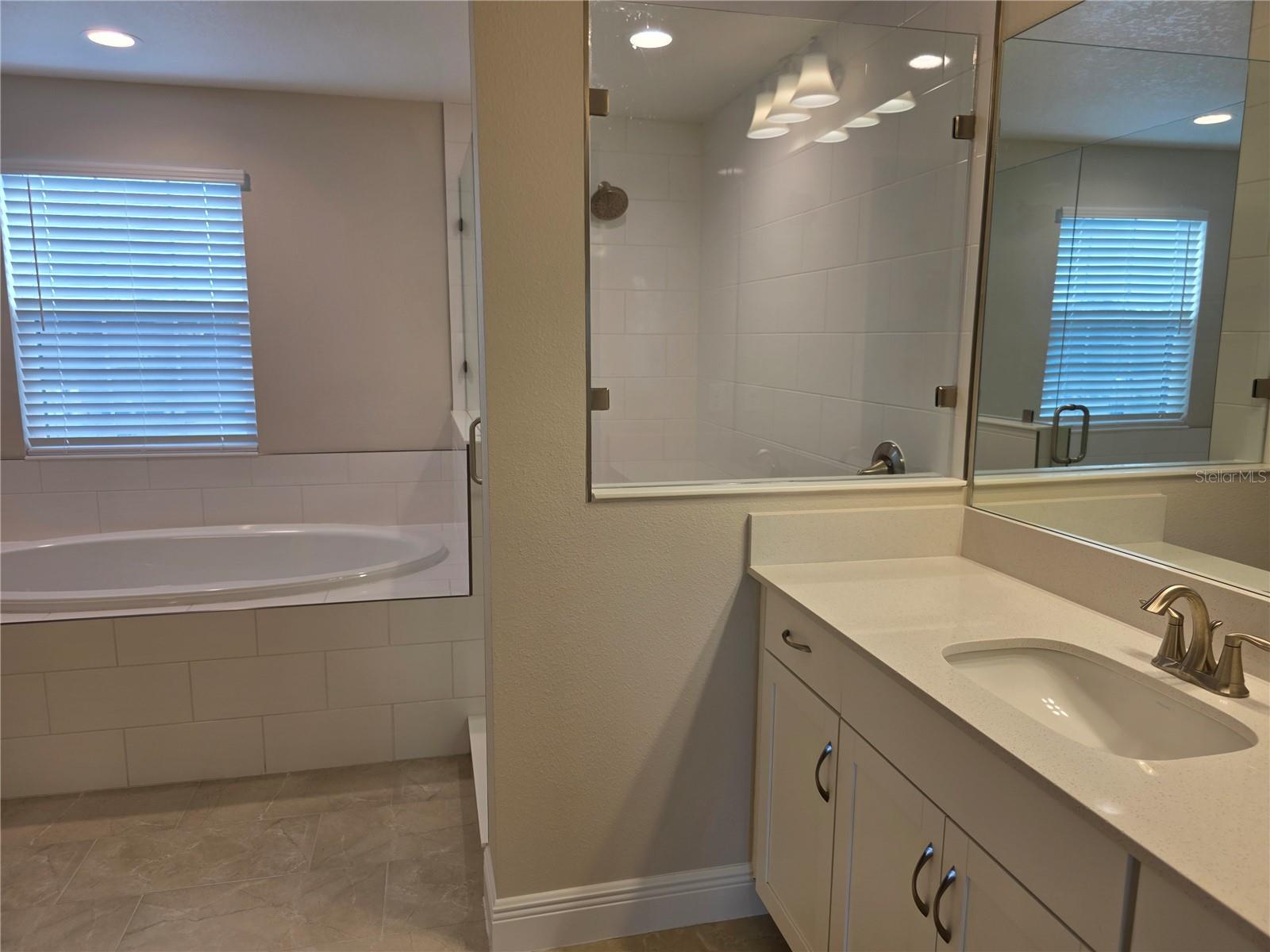 HINTON HAWKSTONE PH 2A 2B2 - Residential Lease