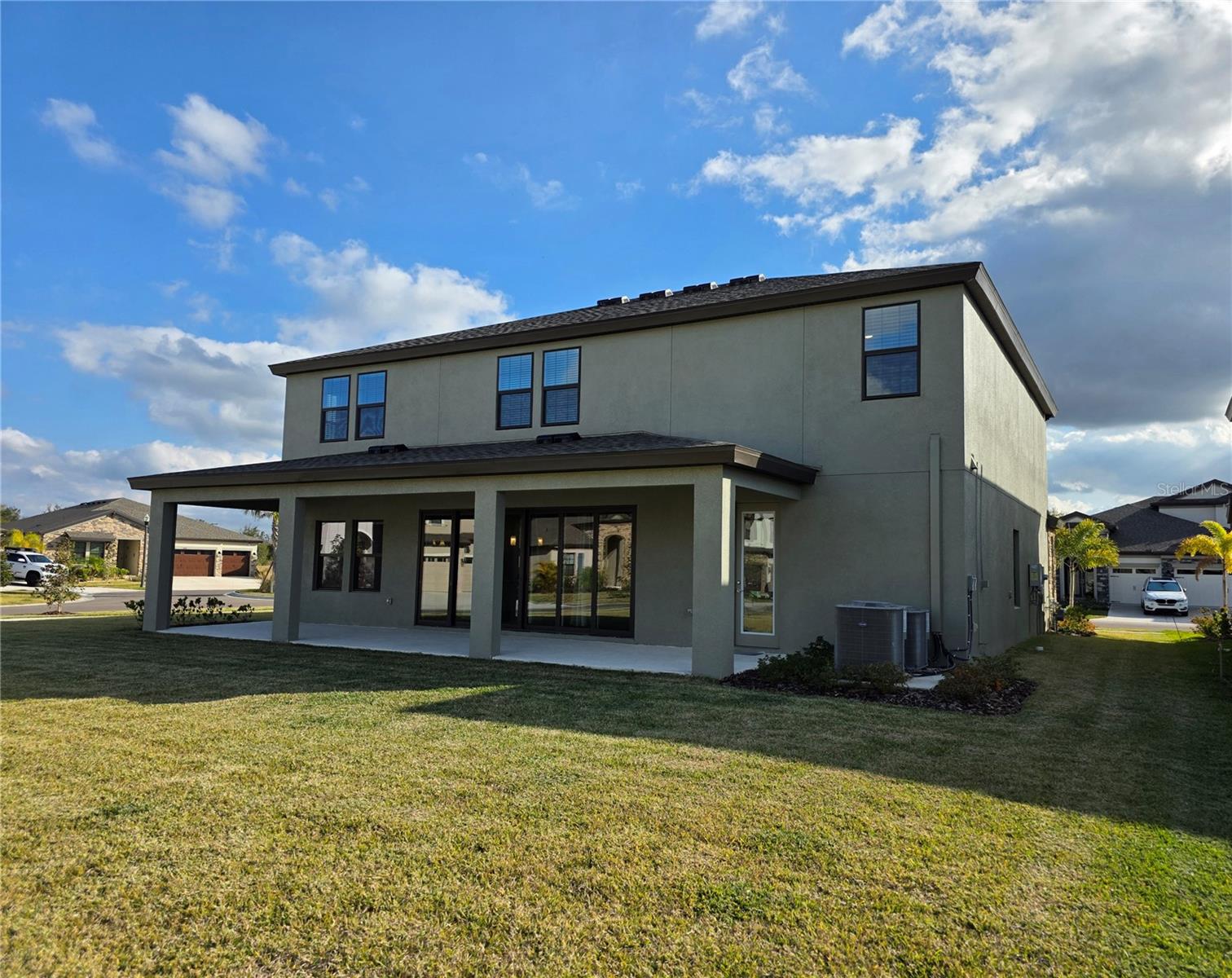 HINTON HAWKSTONE PH 2A 2B2 - Residential Lease