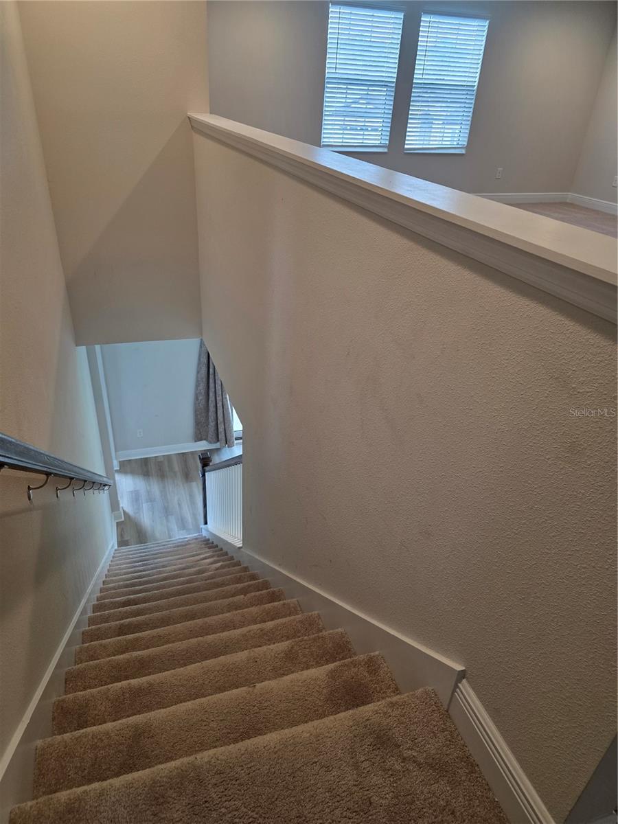 HINTON HAWKSTONE PH 2A 2B2 - Residential Lease