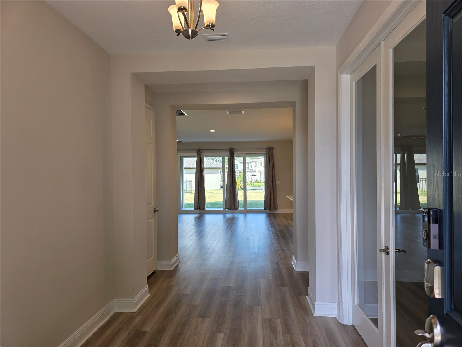 HINTON HAWKSTONE PH 2A 2B2 - Residential Lease