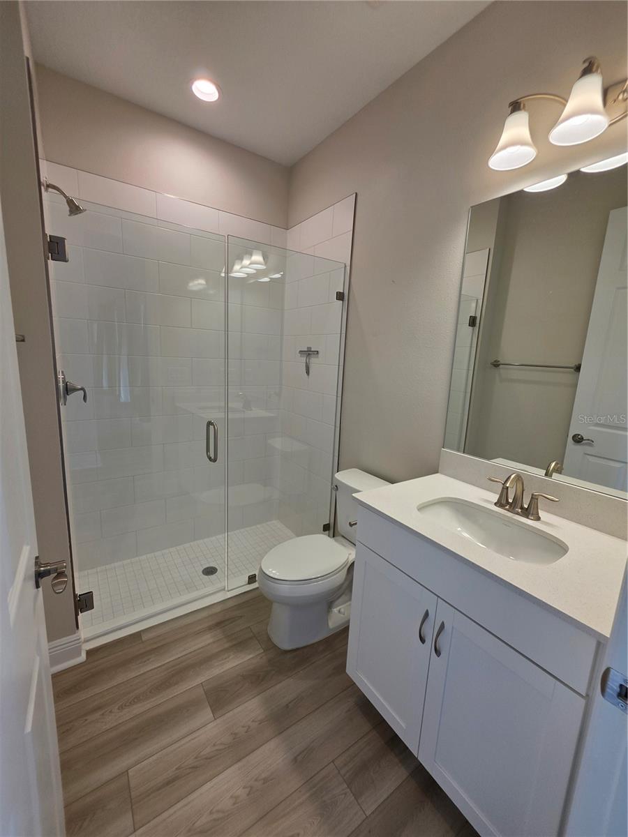 HINTON HAWKSTONE PH 2A 2B2 - Residential Lease