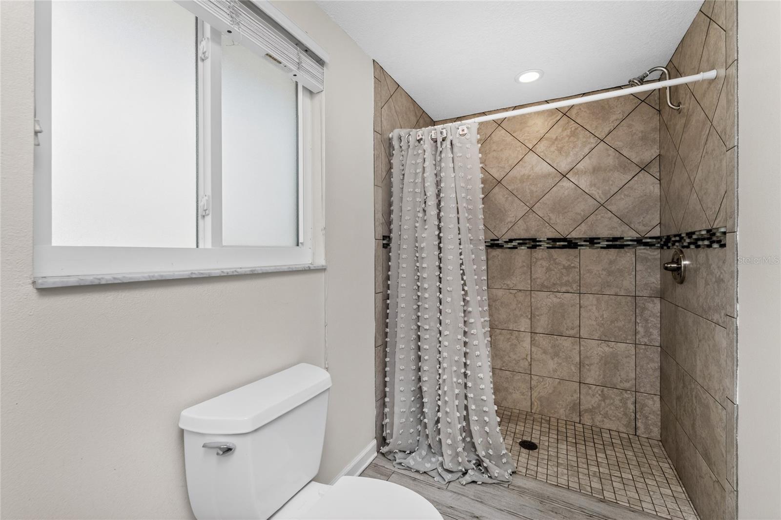 BAY VISTA BLVD ADD 03 - Residential