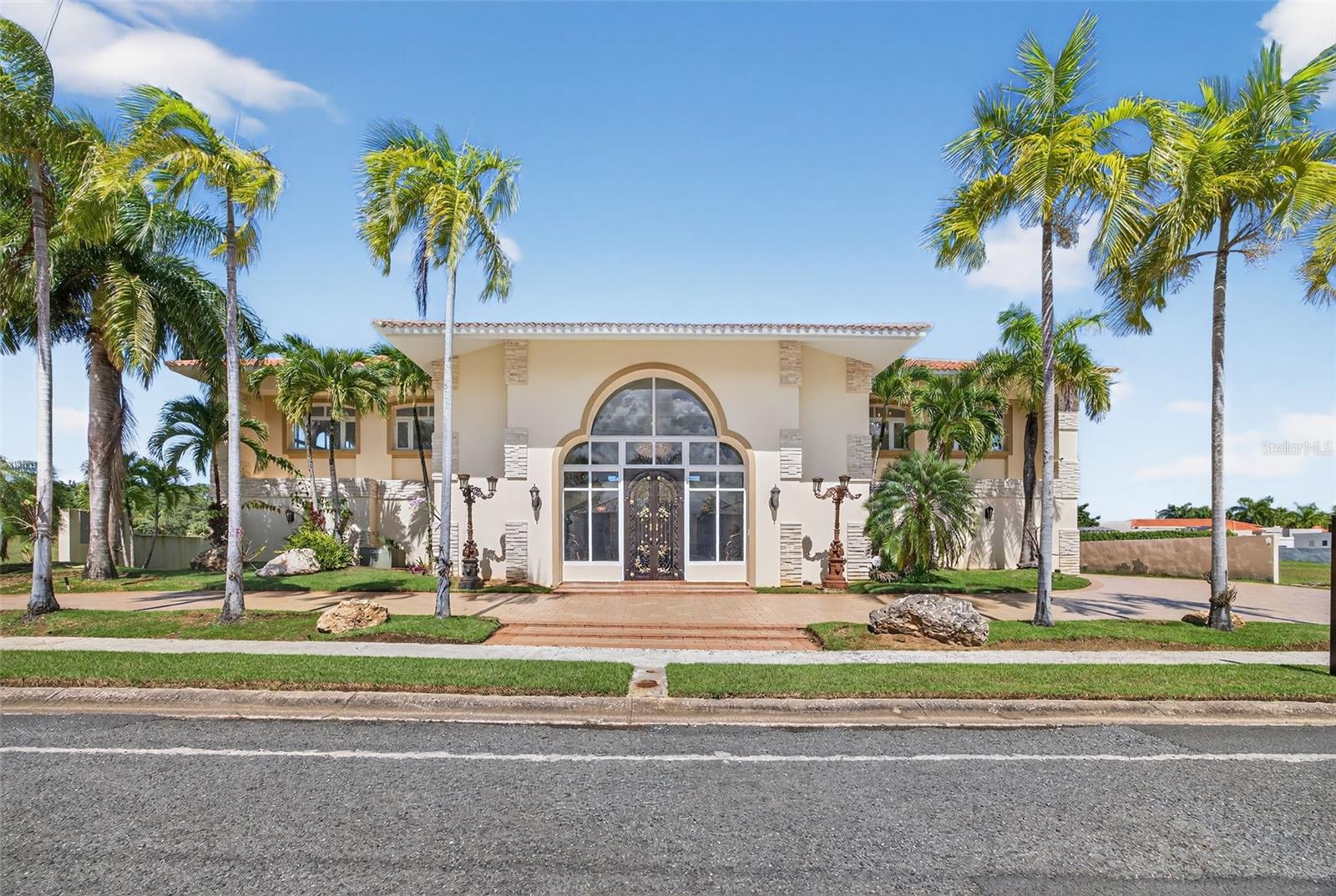 HACIENDA EL MOLINO - Residential