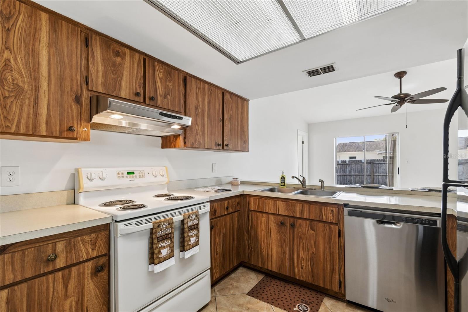 SEMINOLE PINES SUB PH III - Residential