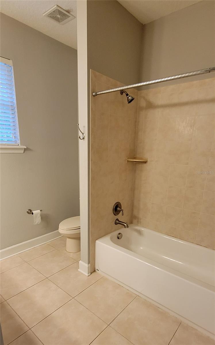 HILLCREST HEIGHTS 2ND ADD - Residential Lease