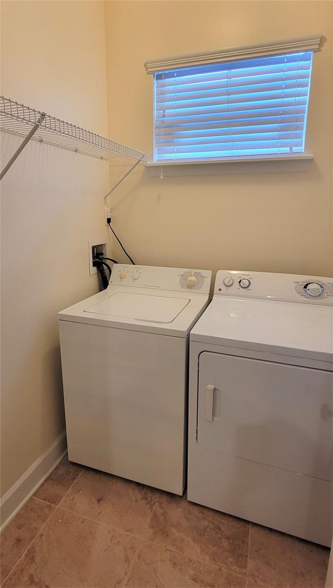 HILLCREST HEIGHTS 2ND ADD - Residential Lease