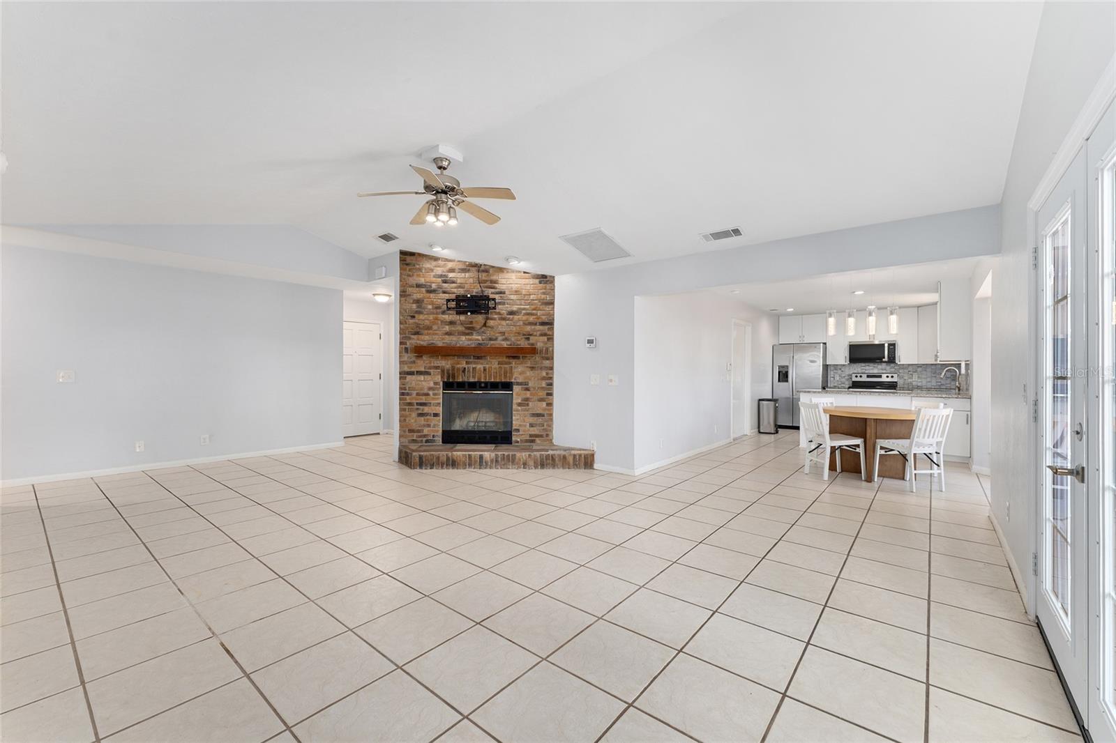 SUMMER CREEK PH I - Residential