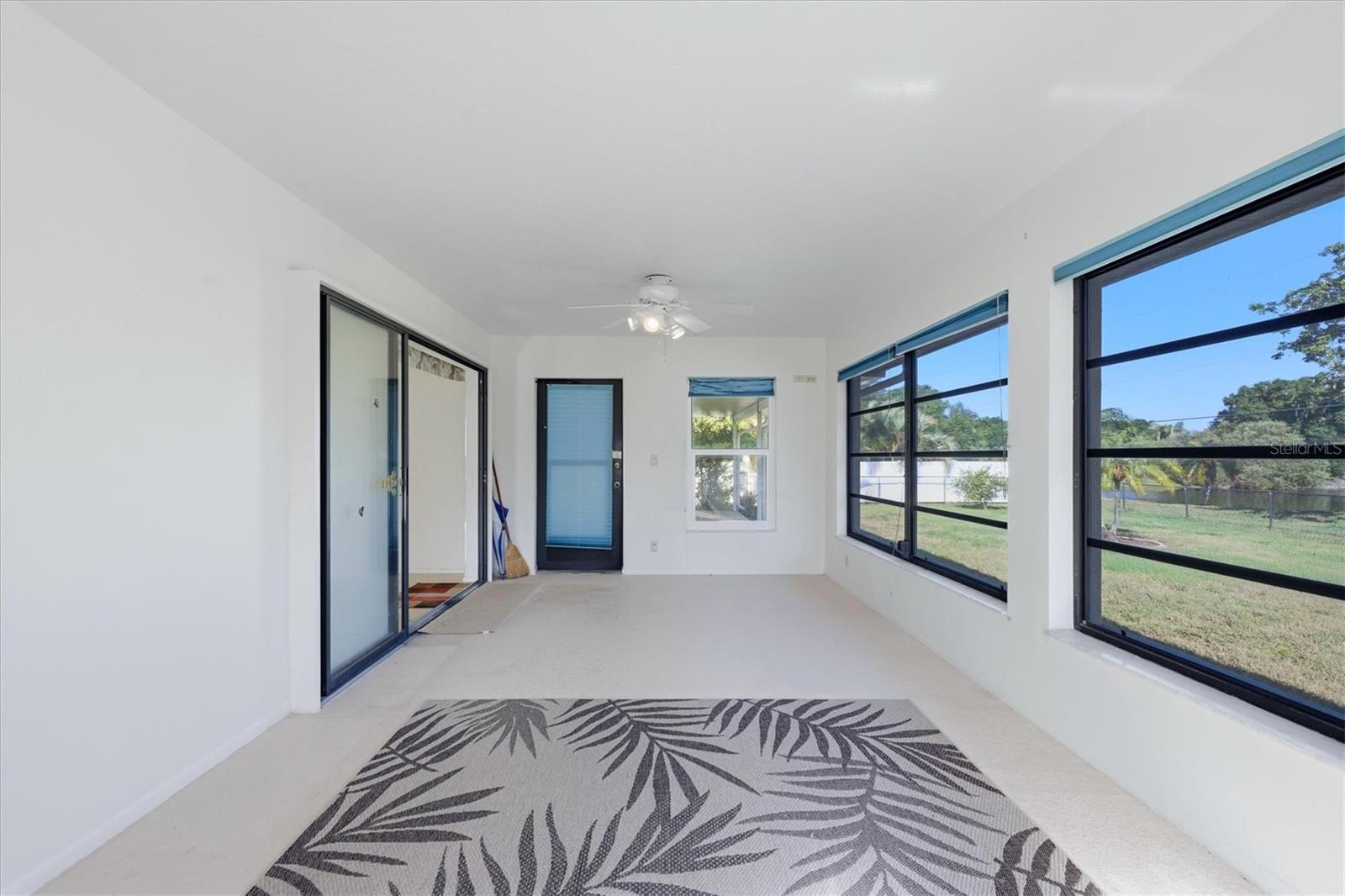 SOUTH VENICE - Residential