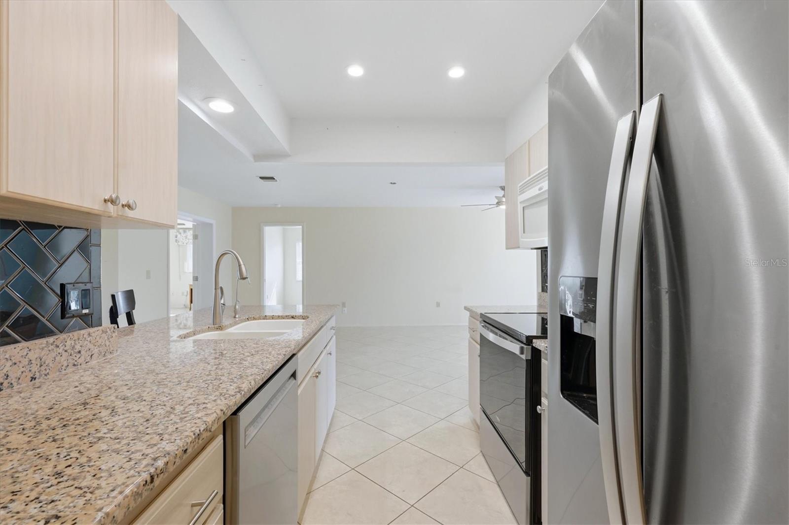 SOUTH VENICE - Residential