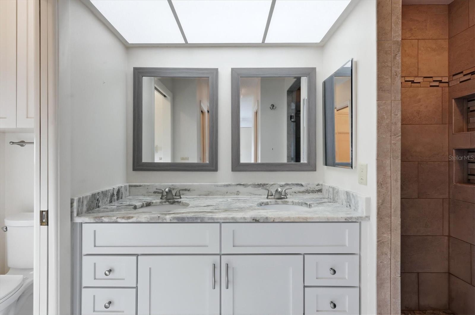 SOUTH VENICE - Residential