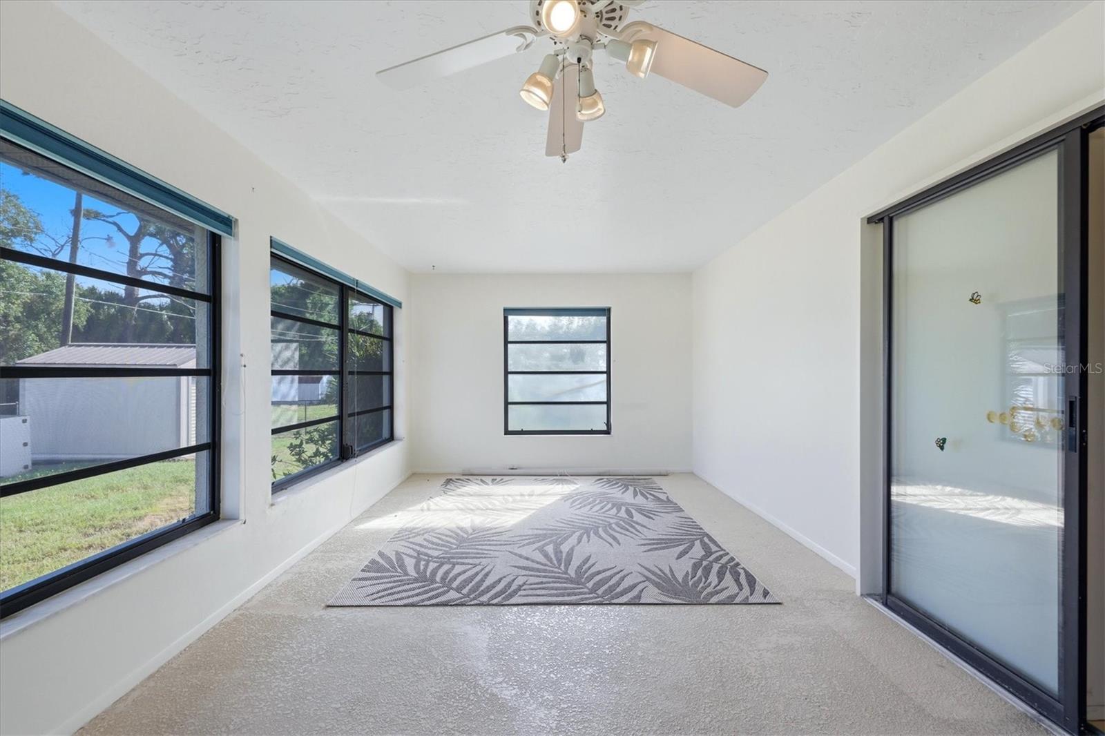 SOUTH VENICE - Residential