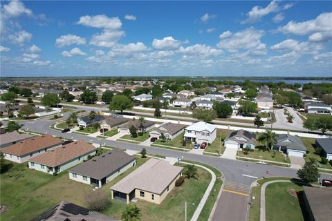 A home in WINTER HAVEN