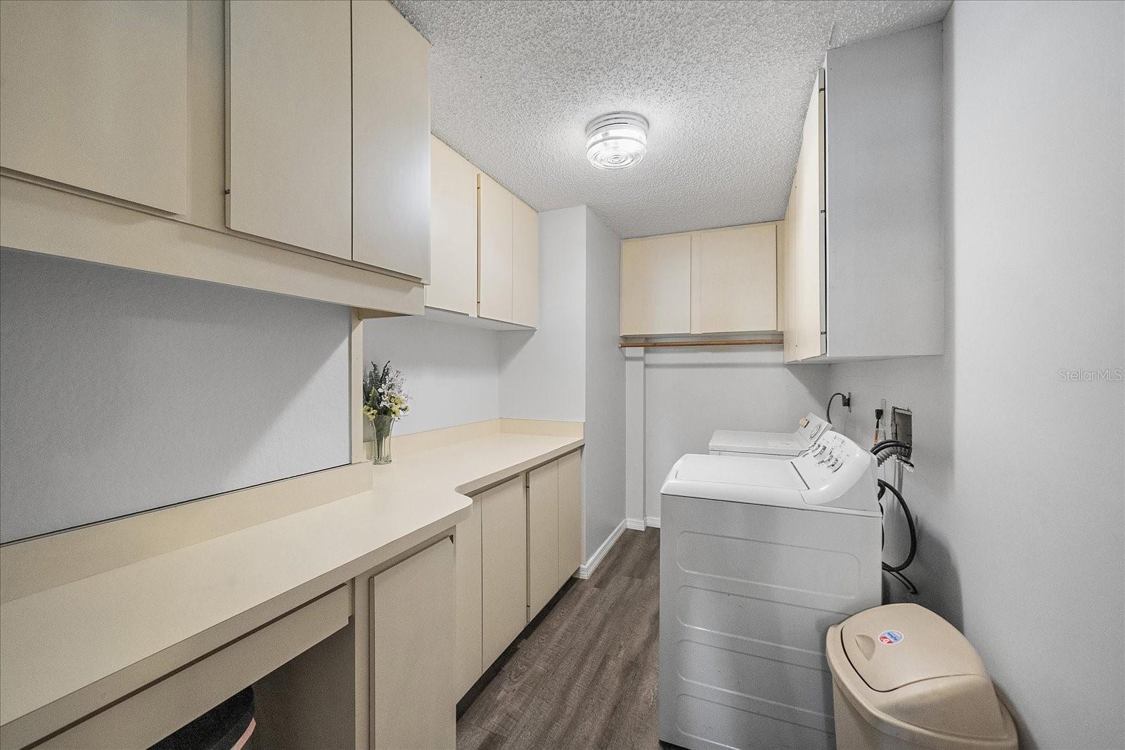 BENEVA PARK - Residential