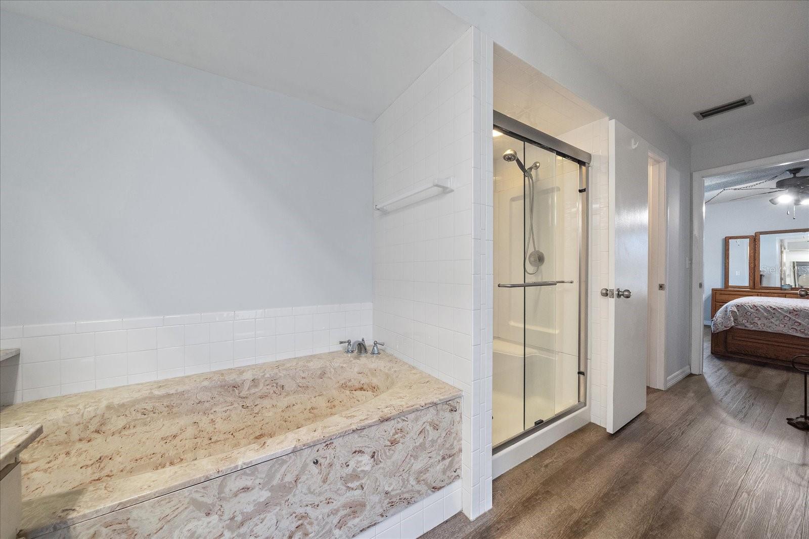 BENEVA PARK - Residential