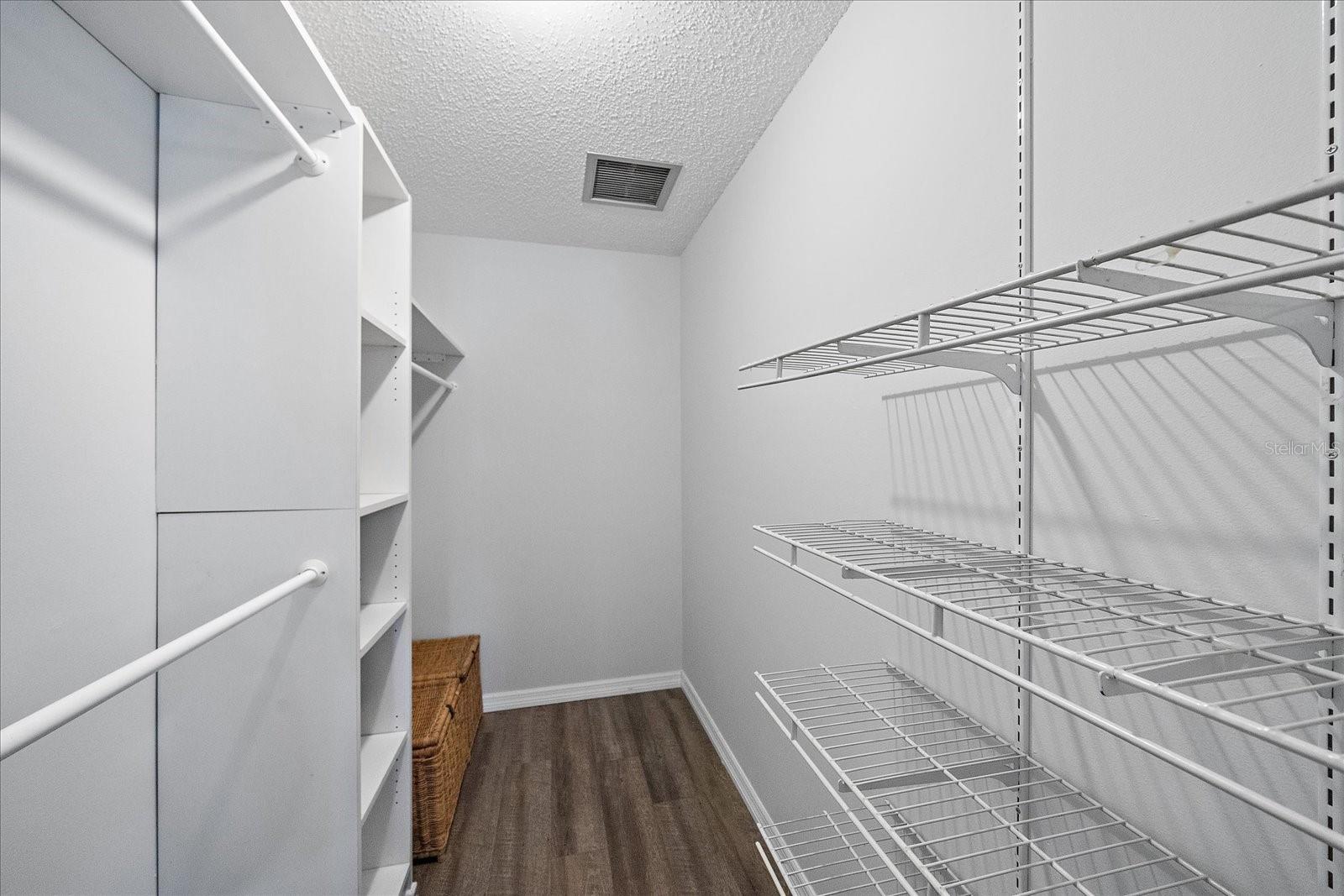 BENEVA PARK - Residential