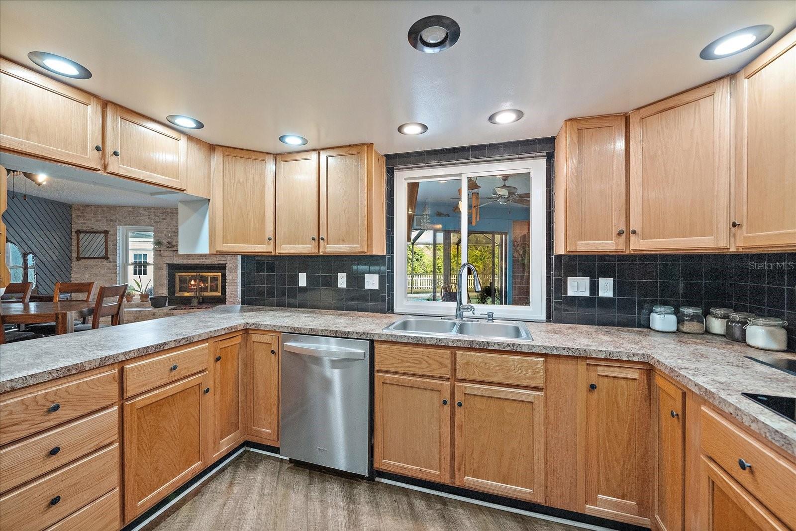 BENEVA PARK - Residential