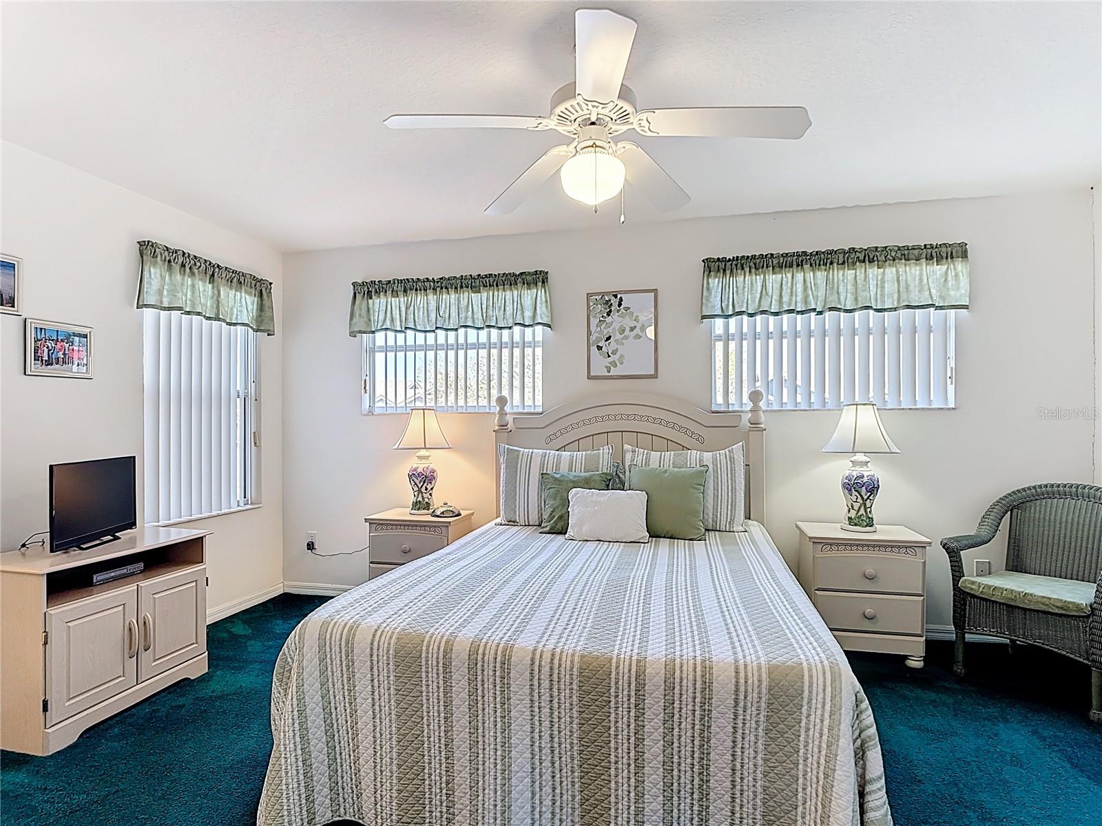 ISLAND CLUB WEST PH 02 - Residential