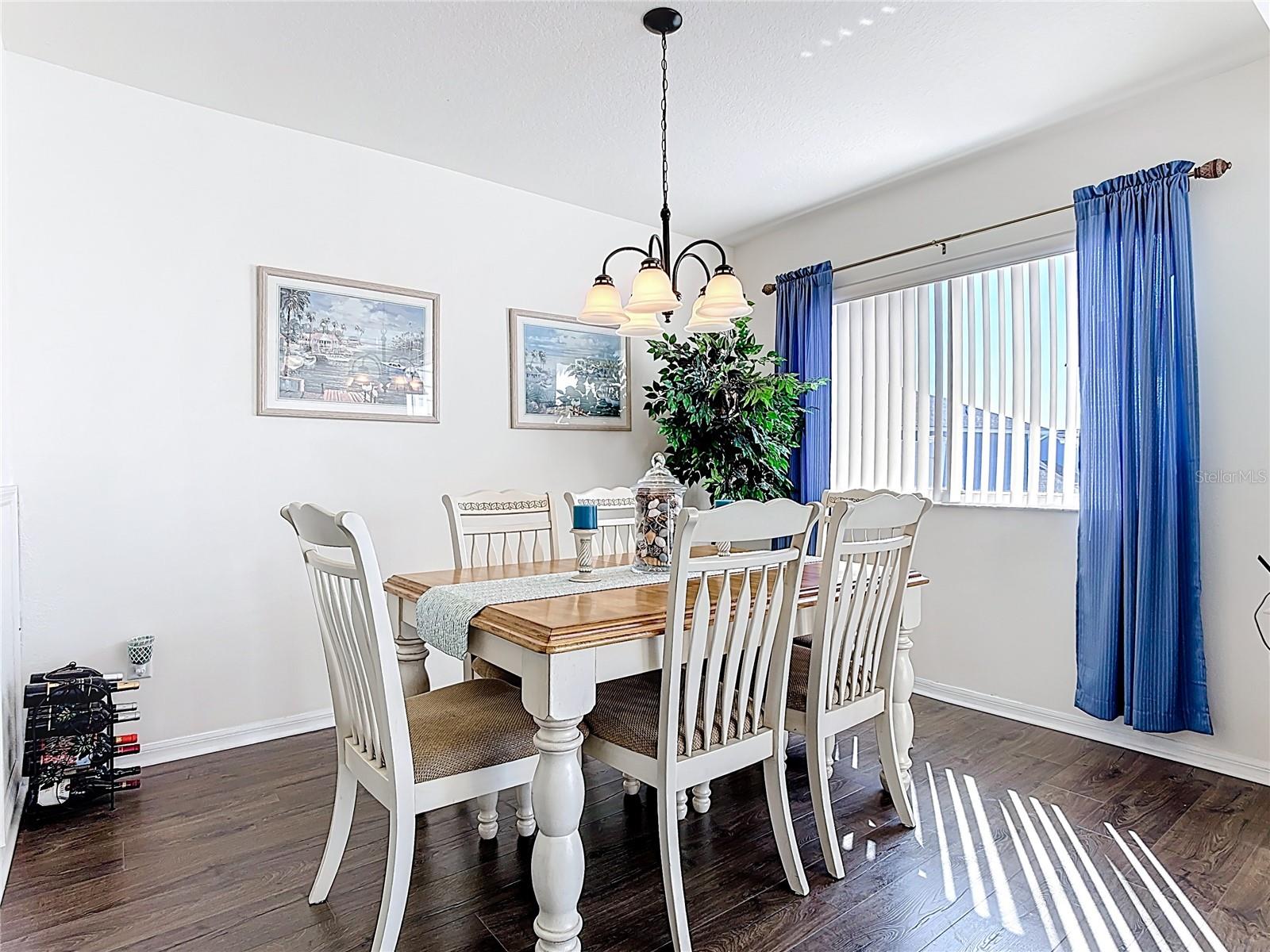 ISLAND CLUB WEST PH 02 - Residential