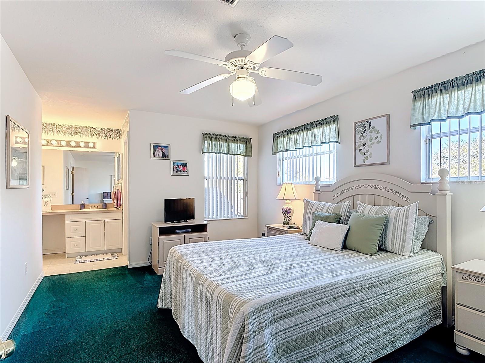 ISLAND CLUB WEST PH 02 - Residential