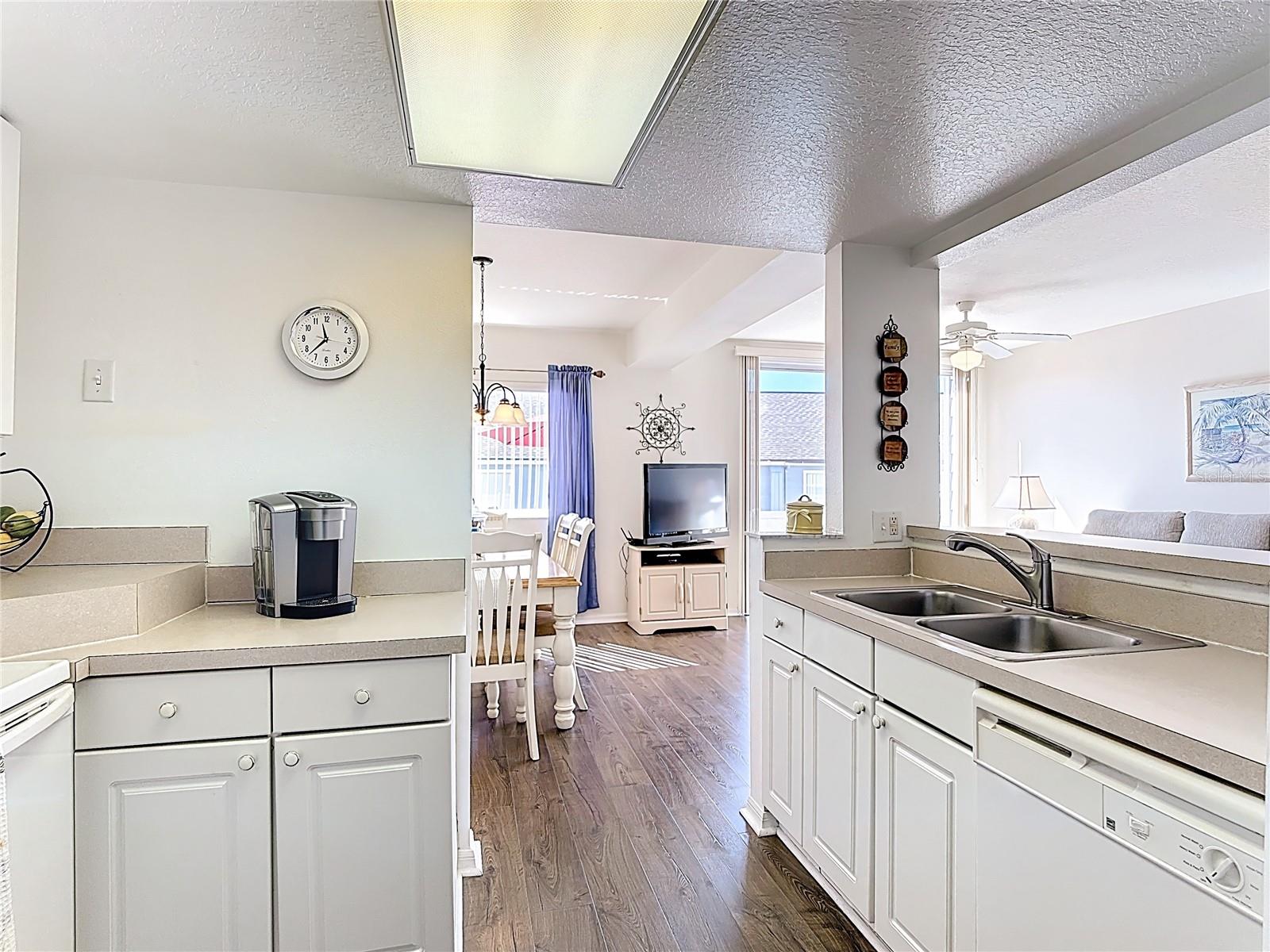 ISLAND CLUB WEST PH 02 - Residential