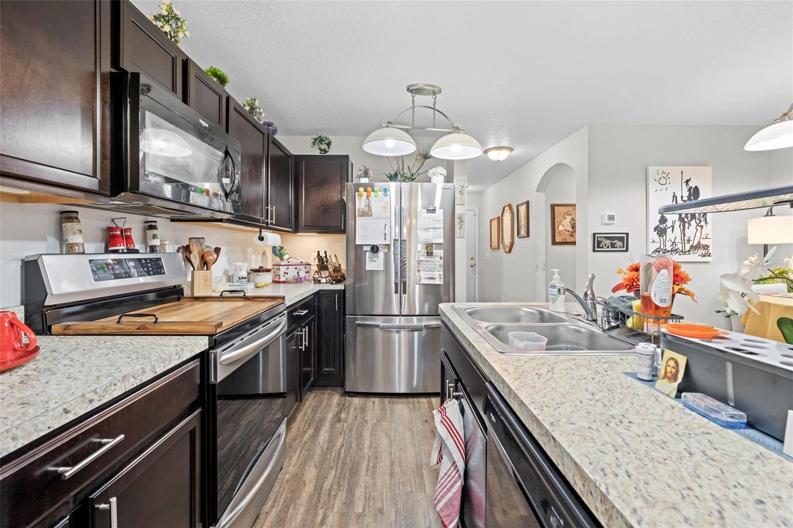 HILL N DALE THE VILLAGE - Residential