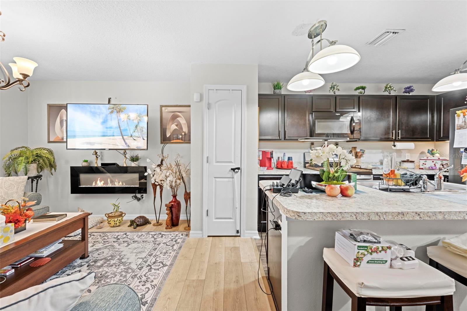 HILL N DALE THE VILLAGE - Residential