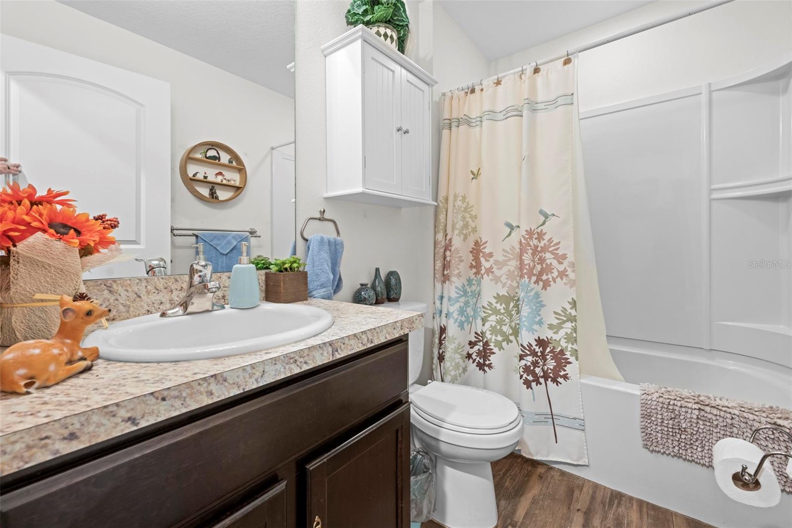 HILL N DALE THE VILLAGE - Residential