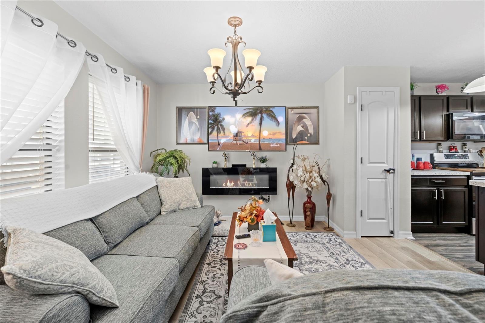 HILL N DALE THE VILLAGE - Residential