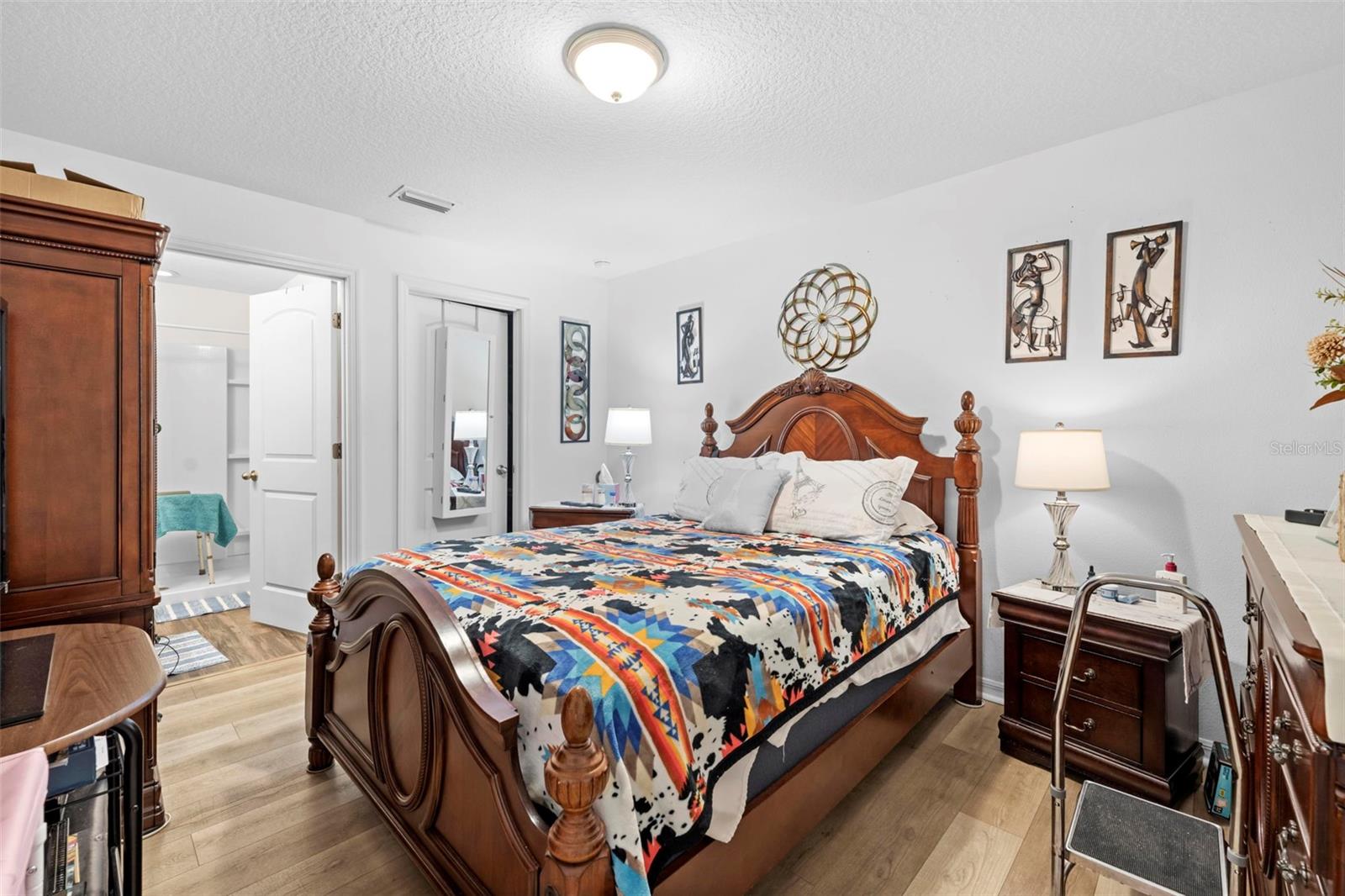 HILL N DALE THE VILLAGE - Residential