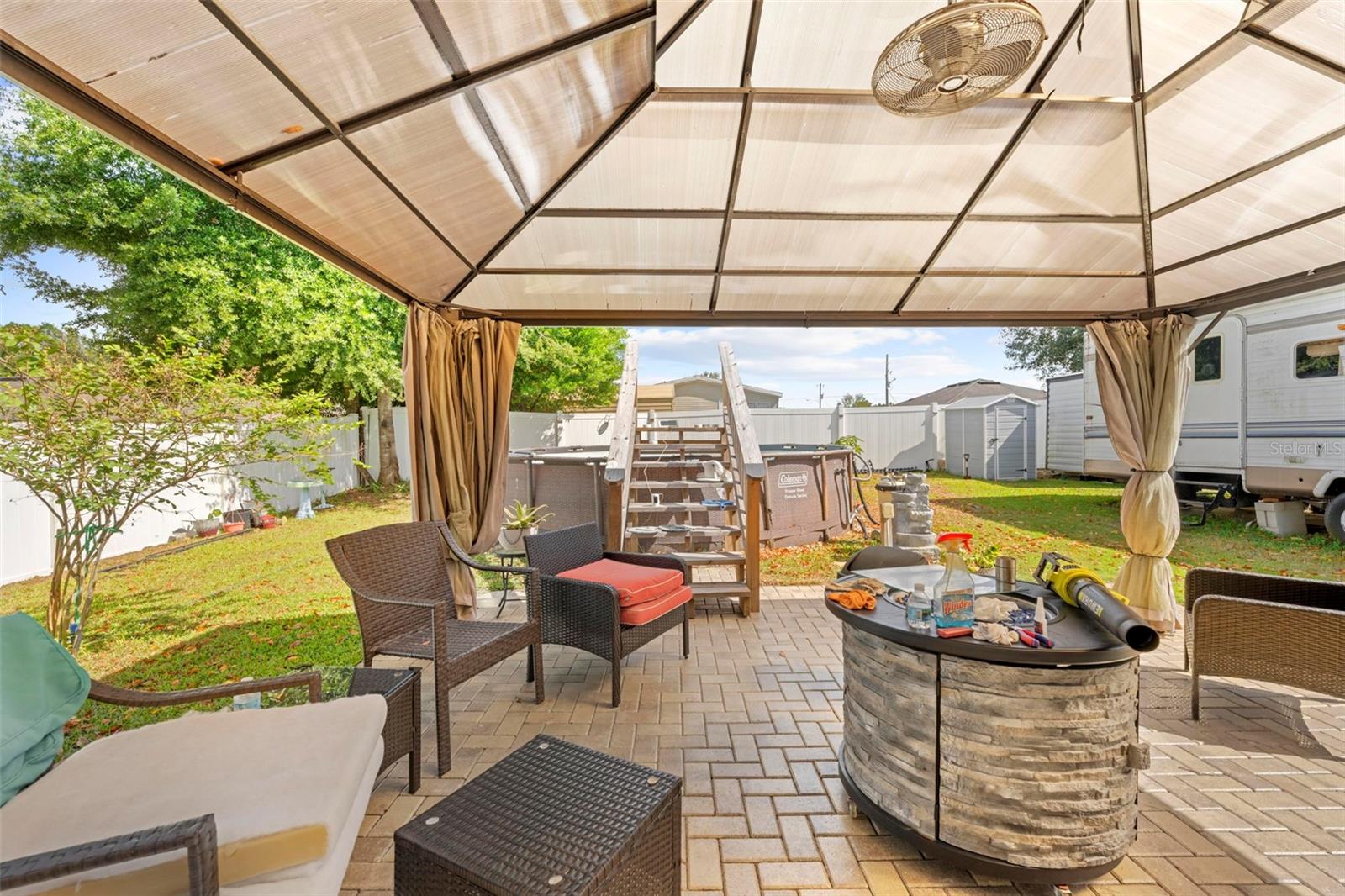 HILL N DALE THE VILLAGE - Residential