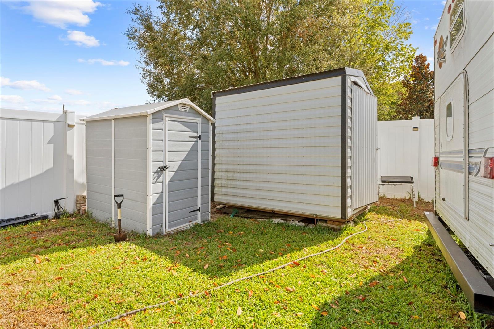 HILL N DALE THE VILLAGE - Residential