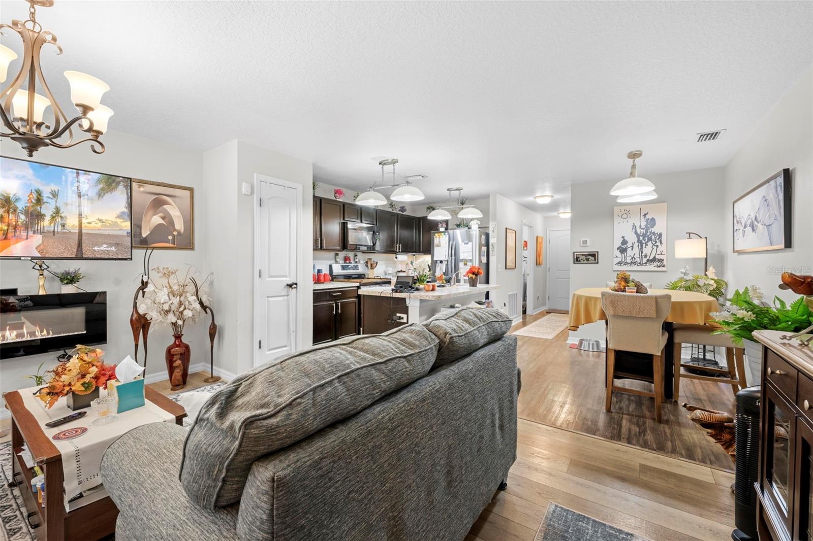 HILL N DALE THE VILLAGE - Residential