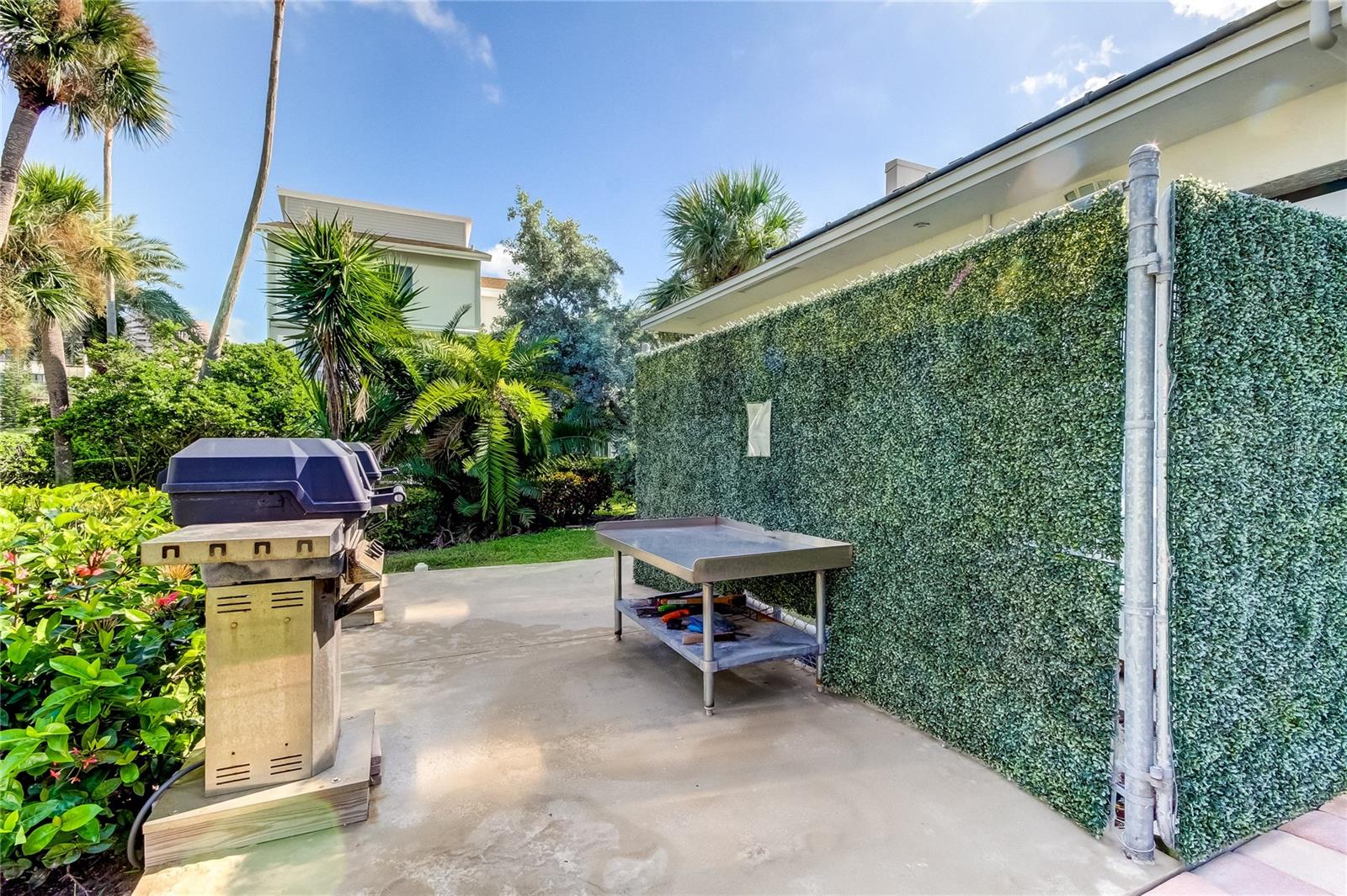 SAND KEY CONDO-BAYSIDE I - Residential