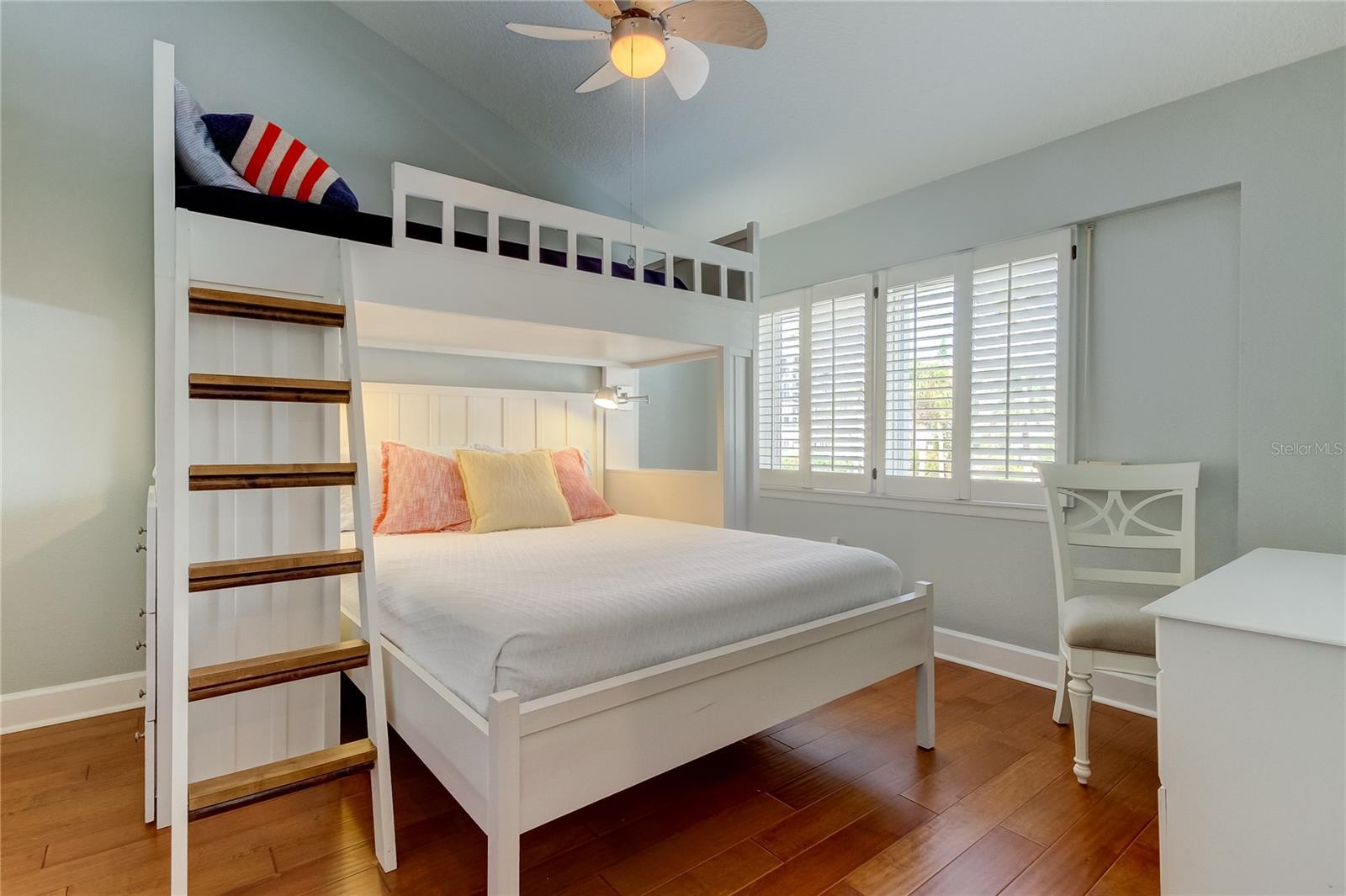 SAND KEY CONDO-BAYSIDE I - Residential