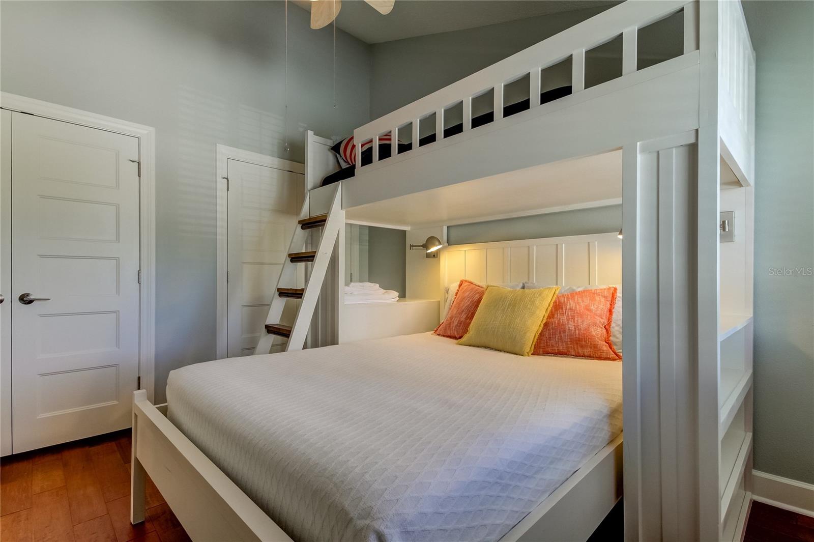 SAND KEY CONDO-BAYSIDE I - Residential