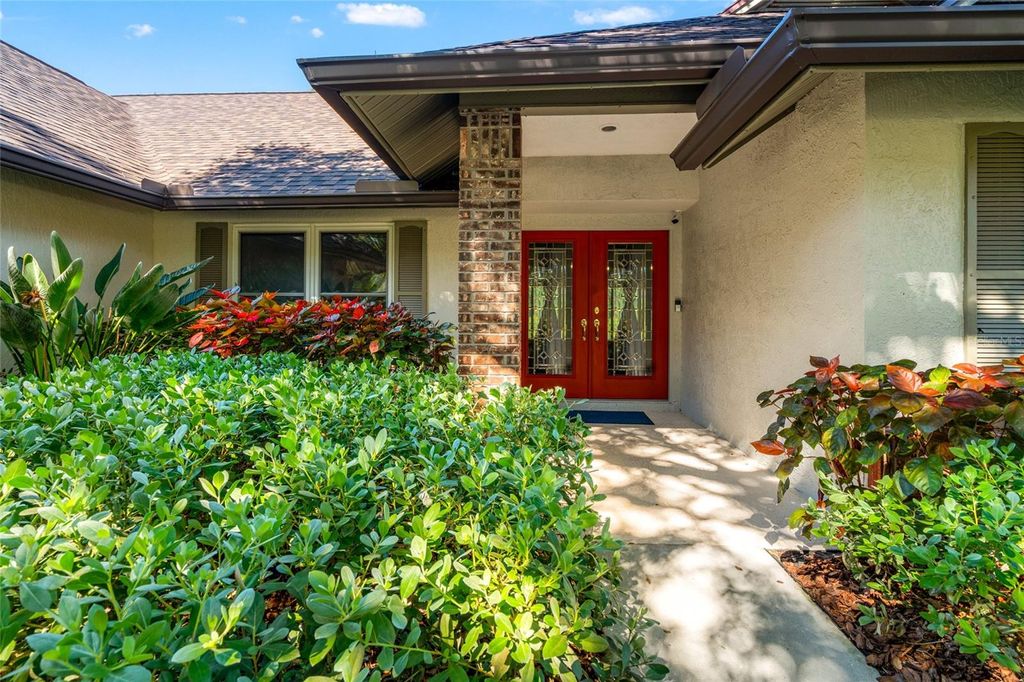 Photo of 8738 Tantallon Circle, Tampa, FL 33647 (MLS # TB8442324)