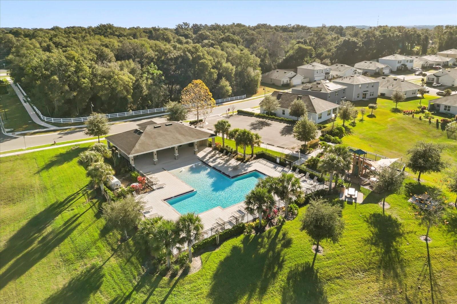 HOLLY ESTATES PHASE 1 - Residential