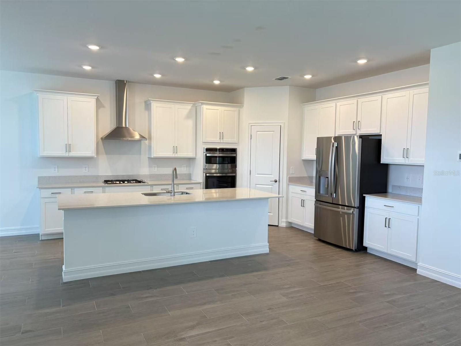 STONEGATE PRESERVE IA - Residential Lease