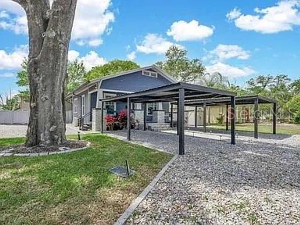 Photo of 4102 N Branch Avenue, Tampa, FL 33603 (MLS # TB8433827)