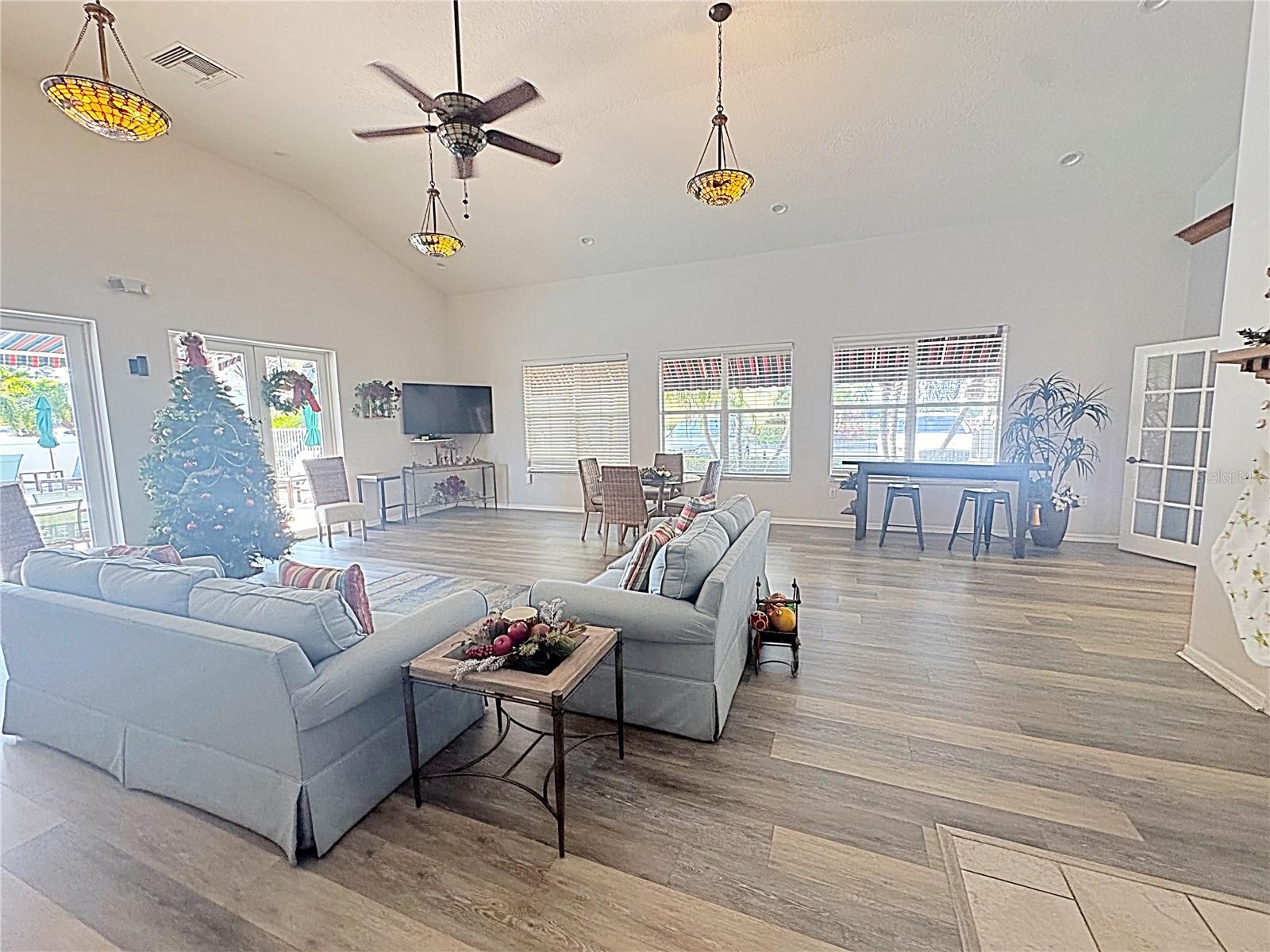 COUNTRY CLUB CONDO AT EAST BAY - Residential Lease