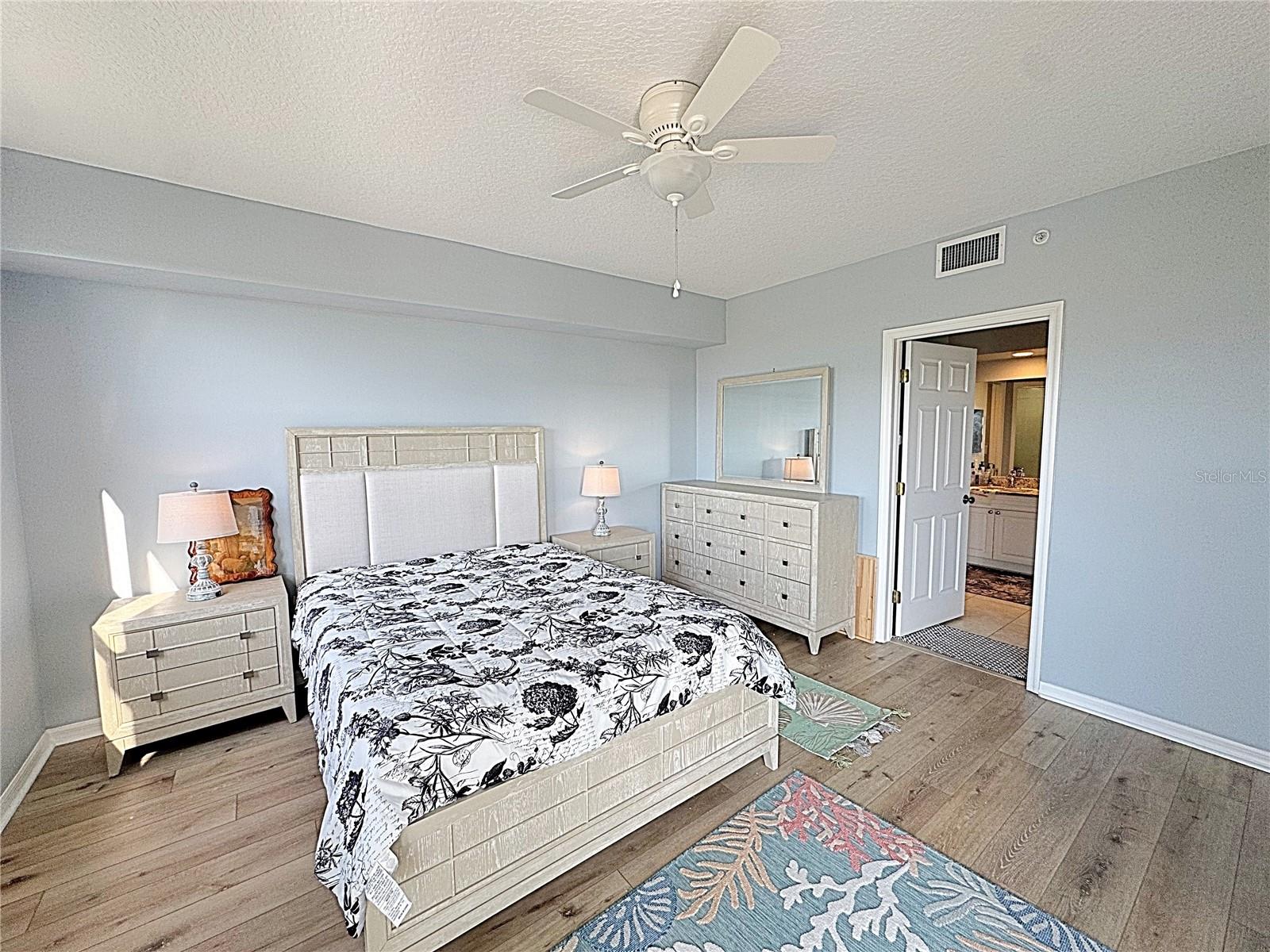 COUNTRY CLUB CONDO AT EAST BAY - Residential Lease